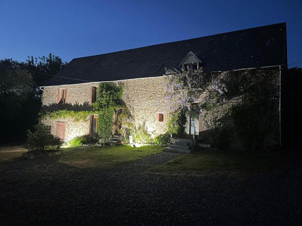 Les Rouges Terres Gites - La Vieille Grange Saint-Amand  Exterior photo